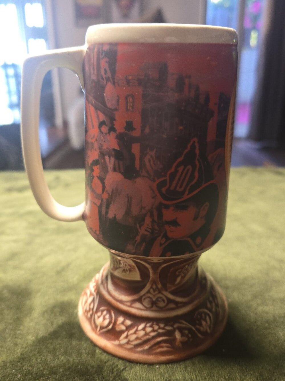 Vintage Schlitz "The Chicago Fire 1871" Pedestal Beer Stein Mug Made in USA